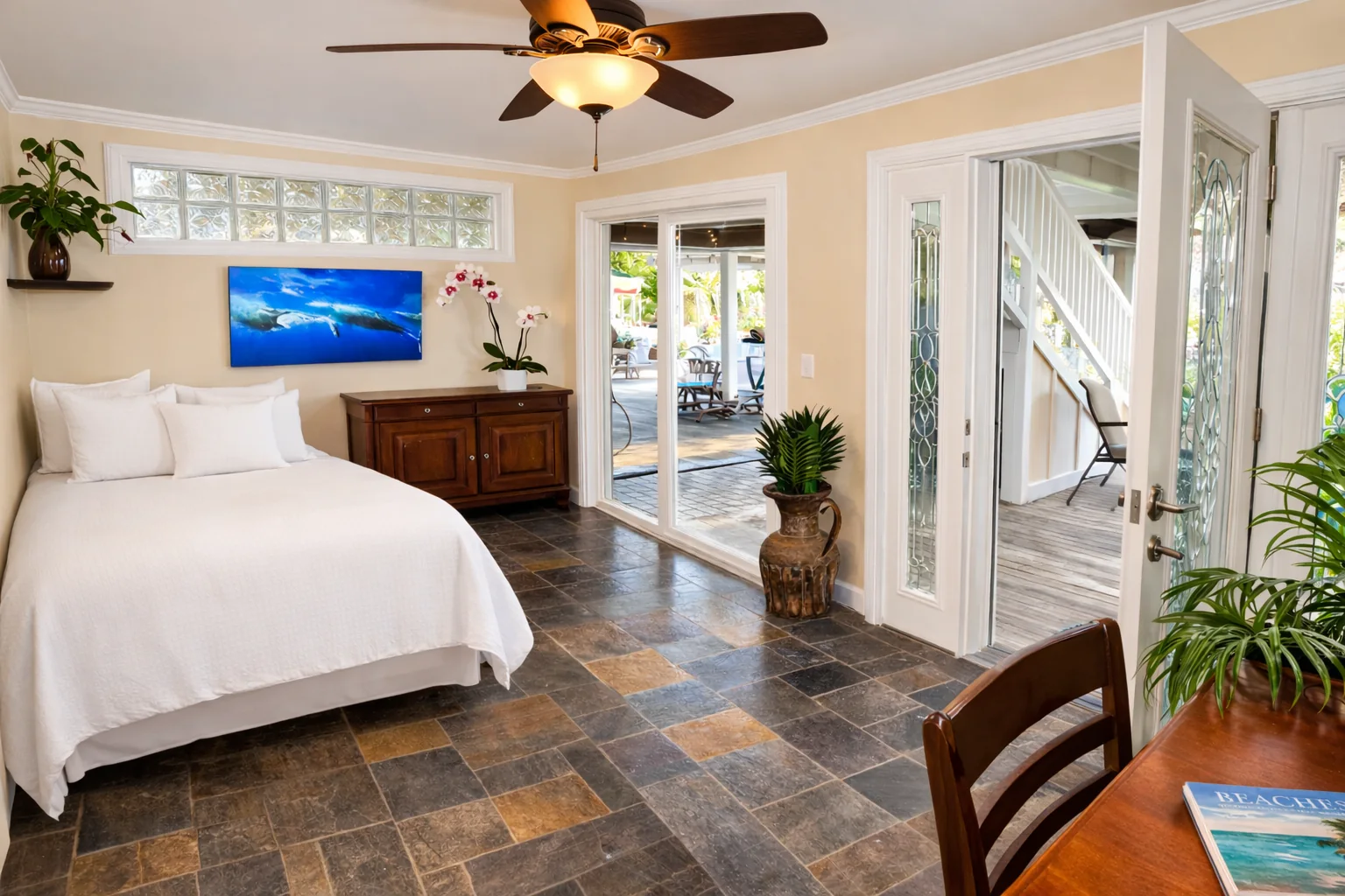 Lower bedroom